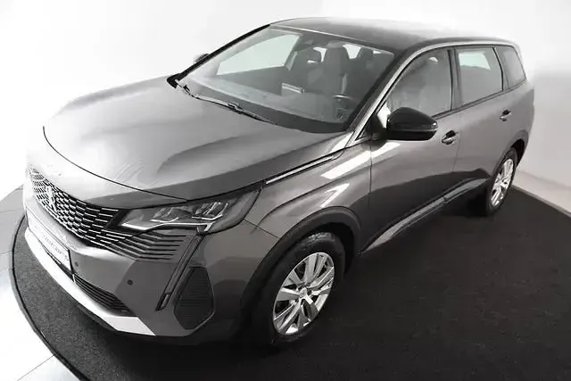 Gebraucht Peugeot 5008 Active 131 PS (96 kW) 2023 Grau SUV