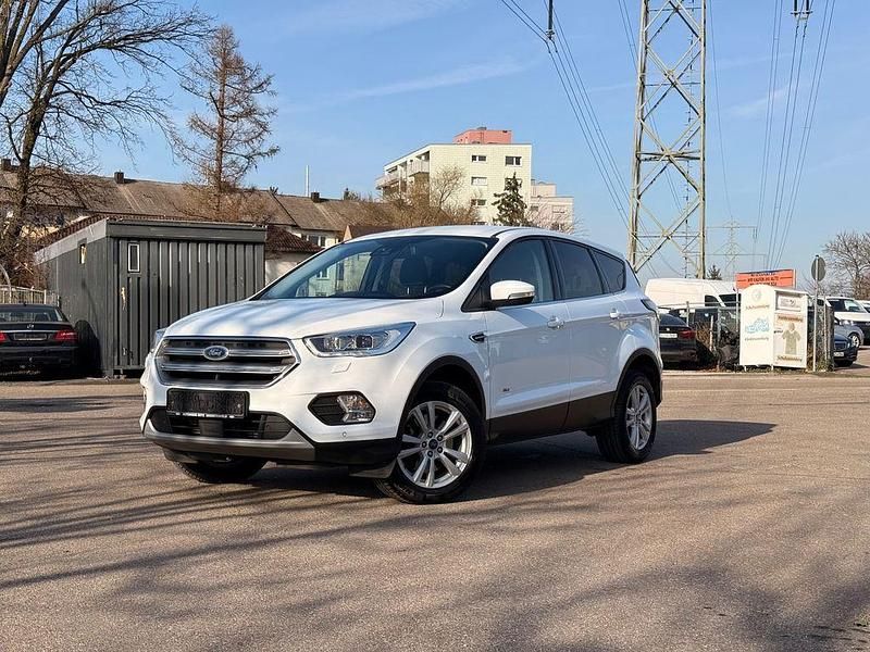 Gebraucht Ford Kuga Titanium 242 PS (177 kW) 2018 Weiß SUV