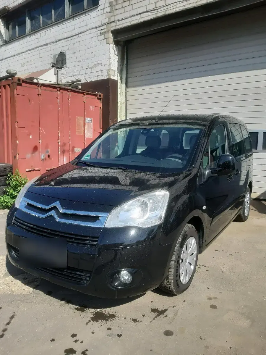 Gebraucht Citroën Berlingo 112 PS (82 kW) 2012 Schwarz Van / Kleinbus