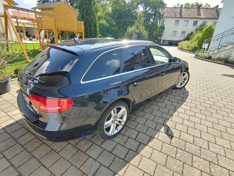 Gebraucht Audi A4 Ambiente 150 PS (110 kW) 2015 Blau Kombi