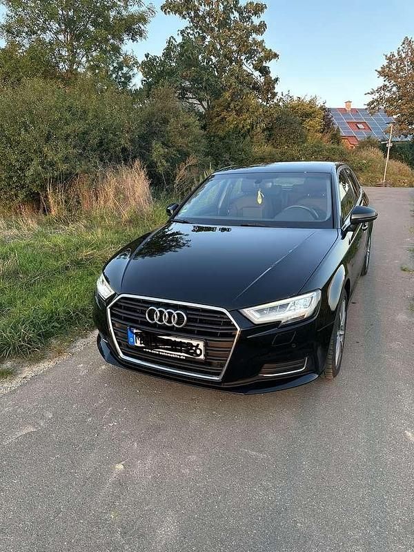 Schwarz Gebraucht 2019 Audi A3 Design Kleinwagen | 18.500 € (Fairer Preis) - Bild 1/4
