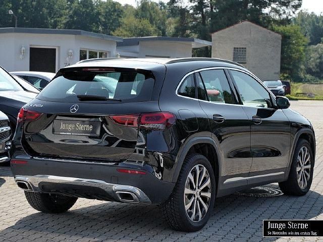 Gebraucht Mercedes GLA250 Progressive 160 PS (117 kW) 2020 SUV
