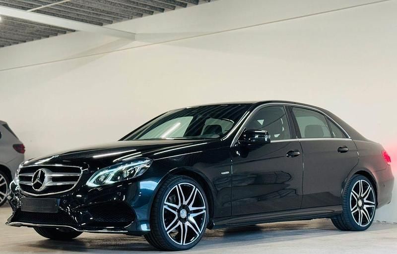 Schwarz Gebraucht 2016 Mercedes E200 AMG Limousine | 18.600 € (Superpreis) - Bild 1/4