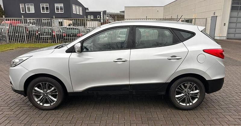 Gebraucht Hyundai ix35 Edition 116 PS (85 kW) 2014 Silber SUV