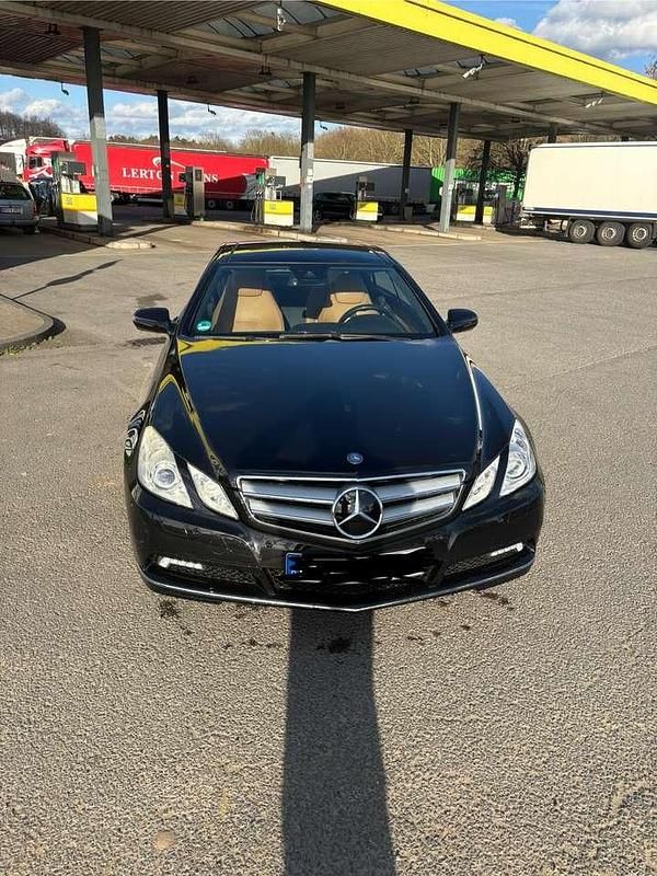 Gebraucht Mercedes E350 Elegance 231 PS (169 kW) 2008 Schwarz Limousine