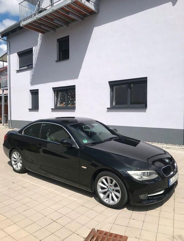 Gebraucht BMW 318 Cabriolet 143 PS (105 kW) 2011 Schwarz Cabrio