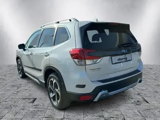Gebraucht Subaru Forester Platinum 150 PS (110 kW) 2023 Crystal white pearl SUV
