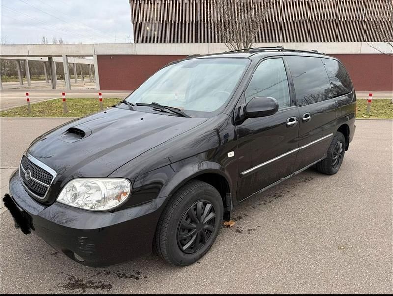 Schwarz Gebraucht 2006 Kia Carnival EX Van / Kleinbus | 1.450 € (Fairer Preis) - Bild 1/4