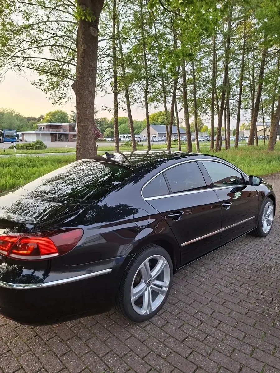 Gebraucht VW Passat 140 PS (102 kW) 2014 Schwarz Coupé