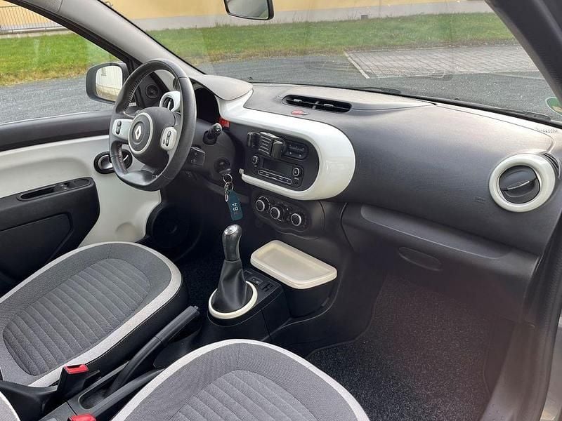 Używany Renault Twingo LIMITED 69 KM (50 kW) 2018 Szary Hatchback