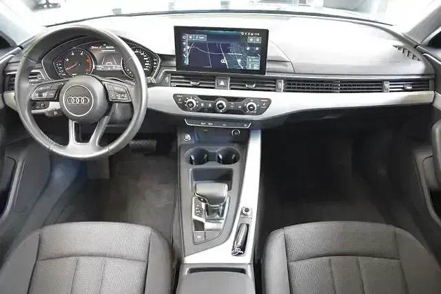 Gebraucht Audi A4 Advanced 163 PS (119 kW) 2022 Blau Kombi