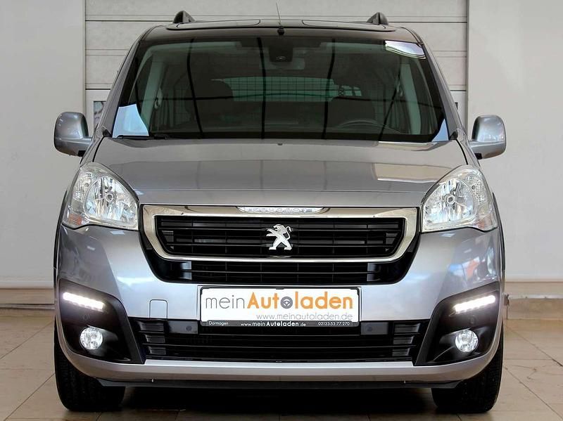 Gebraucht Peugeot TePee 99 PS (72 kW) 2017 Gris artense metallic Kombi