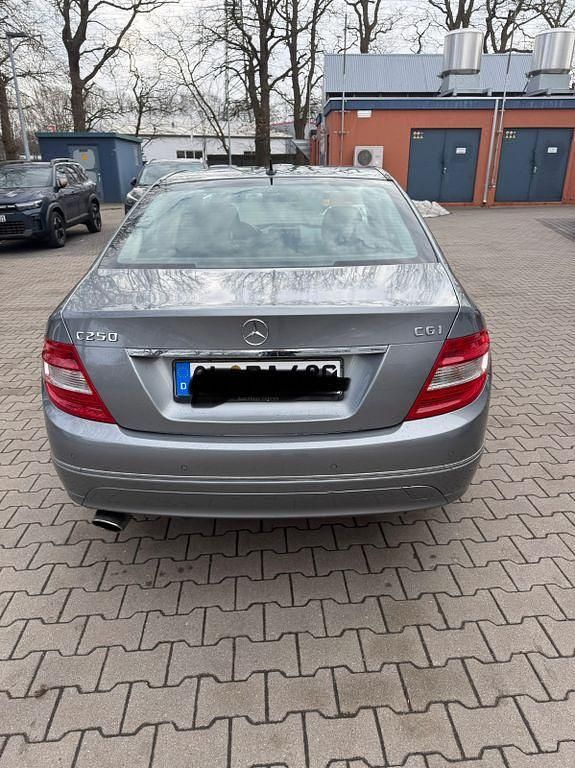 Gebraucht Mercedes C250 204 PS (150 kW) 2009 Grau Limousine