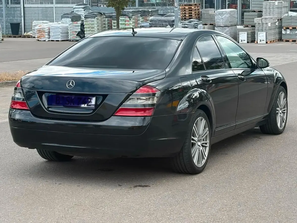 Gebraucht Mercedes 320 235 PS (172 kW) 2008 Schwarz Limousine