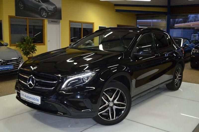 Gebraucht Mercedes GLA200 136 PS (100 kW) 2017 Schwarz SUV