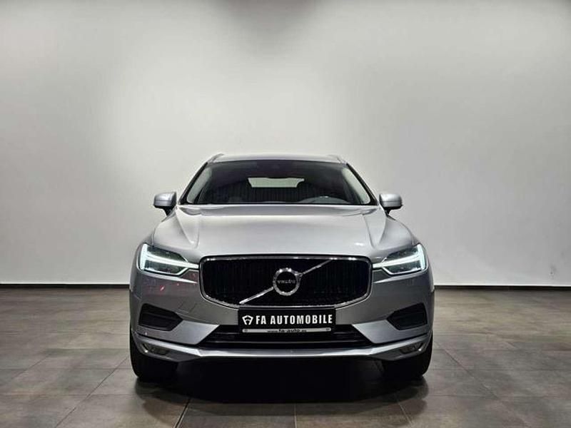 Gebraucht Volvo XC60 Momentum 190 PS (139 kW) 2019 Silber SUV
