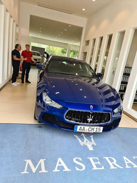 Blau Gebraucht 2016 Maserati Ghibli Coupé | 21.900 € (Superpreis) - Bild 1/4