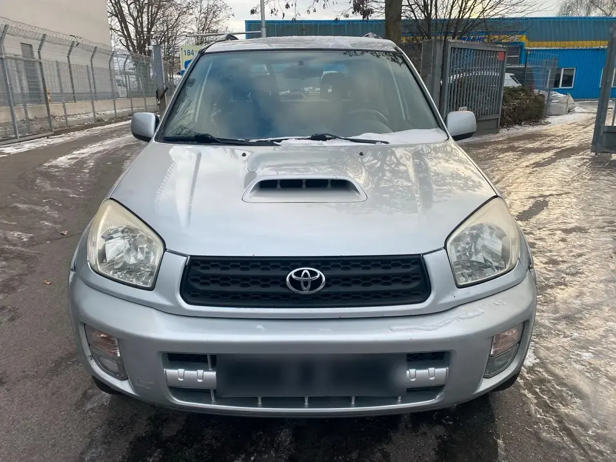 Gebraucht Toyota RAV4 116 PS (85 kW) 2003 Silber SUV