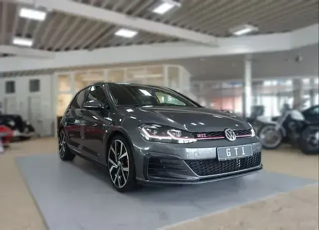 Gebraucht VW Golf VII GTI 245 PS (180 kW) 2019 Indiumgrau (metallic) Limousine