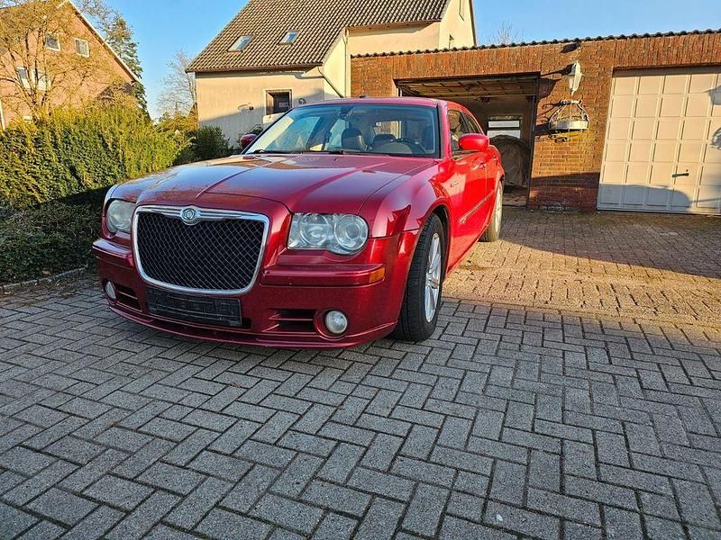 Usado Chrysler 300C 431 CV (317 kW) 2008 Rojo Berlina