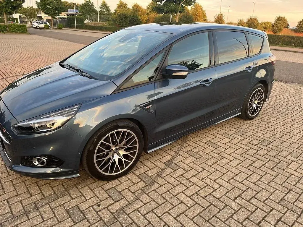 Używany Ford S-MAX ST-Line 190 KM (139 kW) 2019 Niebieski Minivan