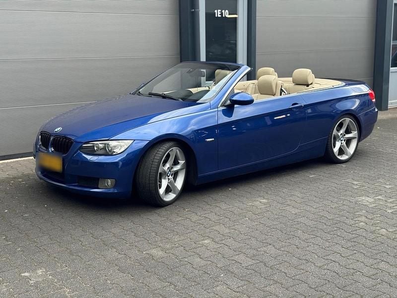Gebraucht BMW 325 Cabriolet 218 PS (160 kW) 2008 Blau Cabrio