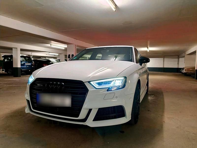 Gebraucht Audi A3 Comfort 190 PS (139 kW) 2017 Weiß Limousine