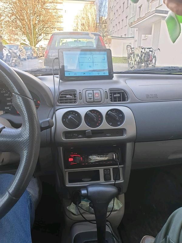 Gebraucht Nissan Micra 54 PS (39 kW) 2000 Grün Kleinwagen