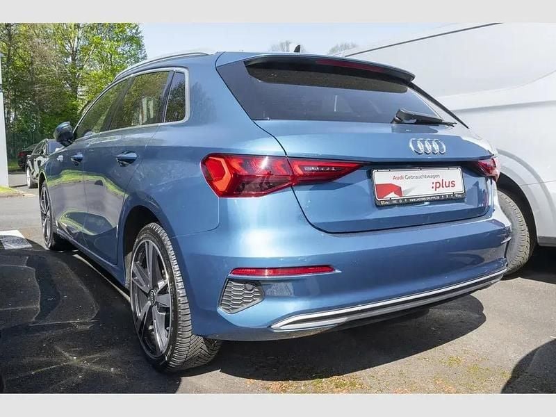 Używany Audi A3 Advanced 204 KM (150 kW) 2021 Niebieski Sedan/Limuzyna