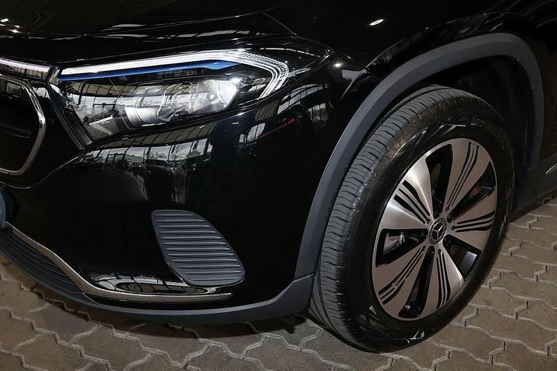 Gebraucht Mercedes EQA250 Progressive 139 kW (190 PS) 2022 Unilack nachtschwarz SUV