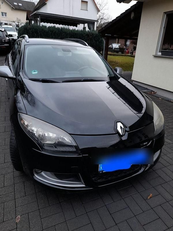 Gebraucht Renault Mégane GrandTour Bose Edition 131 PS (96 kW) 2011 Schwarz Kombi
