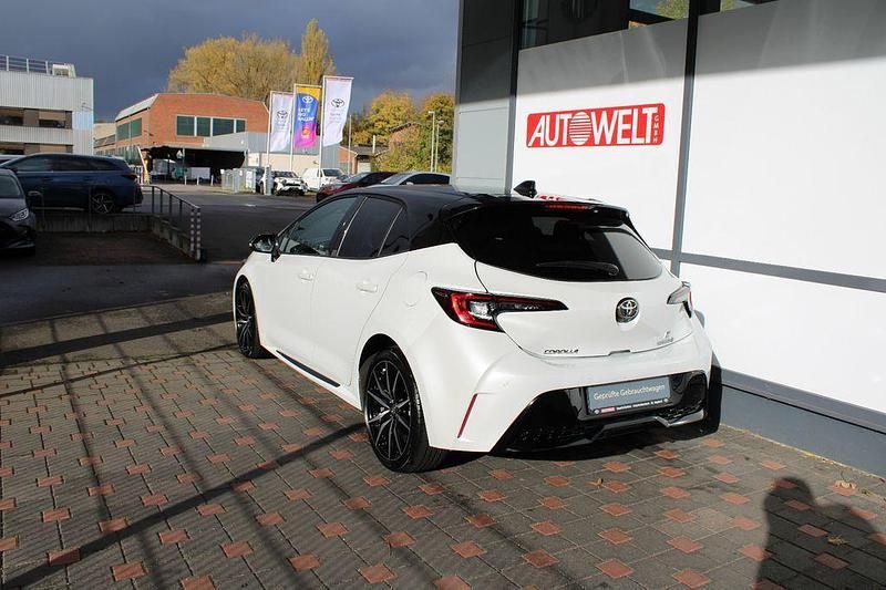 Gebraucht Toyota Corolla Sport 140 PS (102 kW) 2023 Weiß Limousine