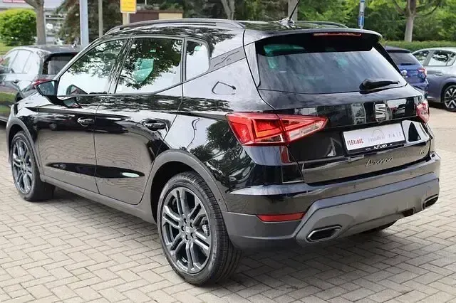 Neu Seat Arona FR 150 PS (110 kW) 2026 Midnightblackmet. SUV