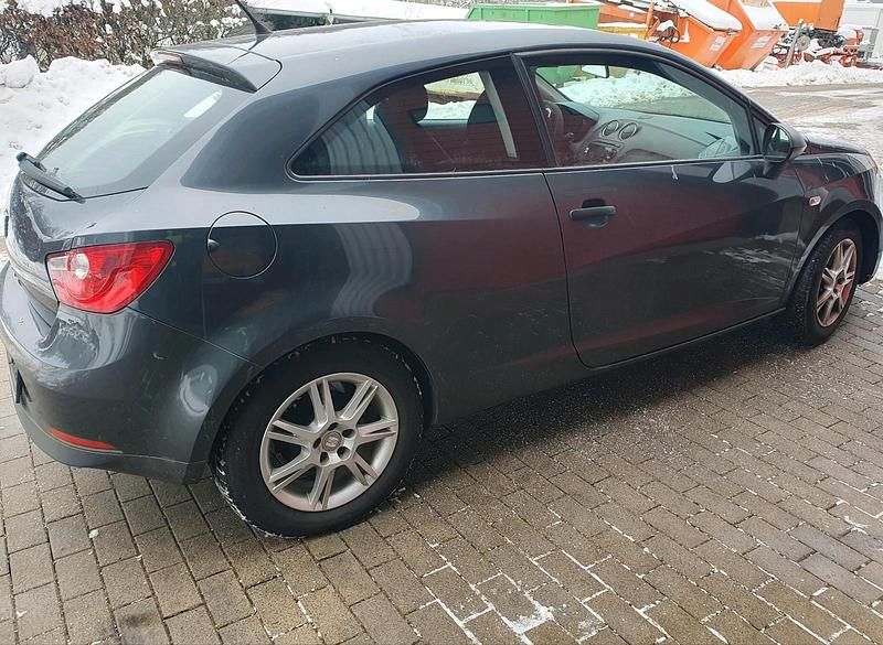 Gebraucht 2010 Seat Ibiza Limousine | 840 € (Superpreis) - Bild 1/4