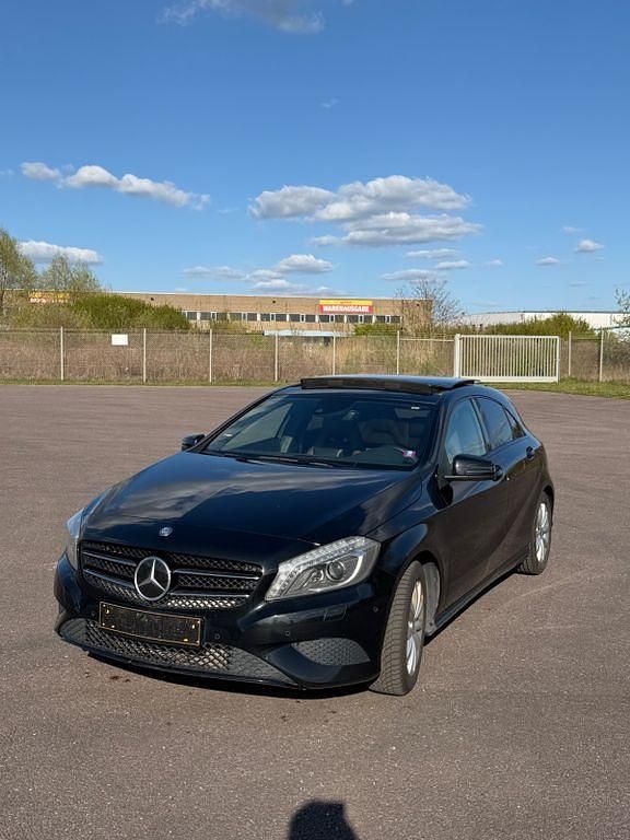 Gebraucht Mercedes A220 170 PS (125 kW) 2014 Schwarz Limousine