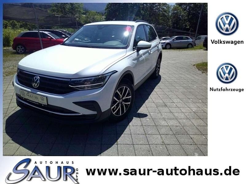 Pure white Gebraucht 2022 VW Tiguan Life SUV | 27.900 € (Fairer Preis) - Bild 1/4