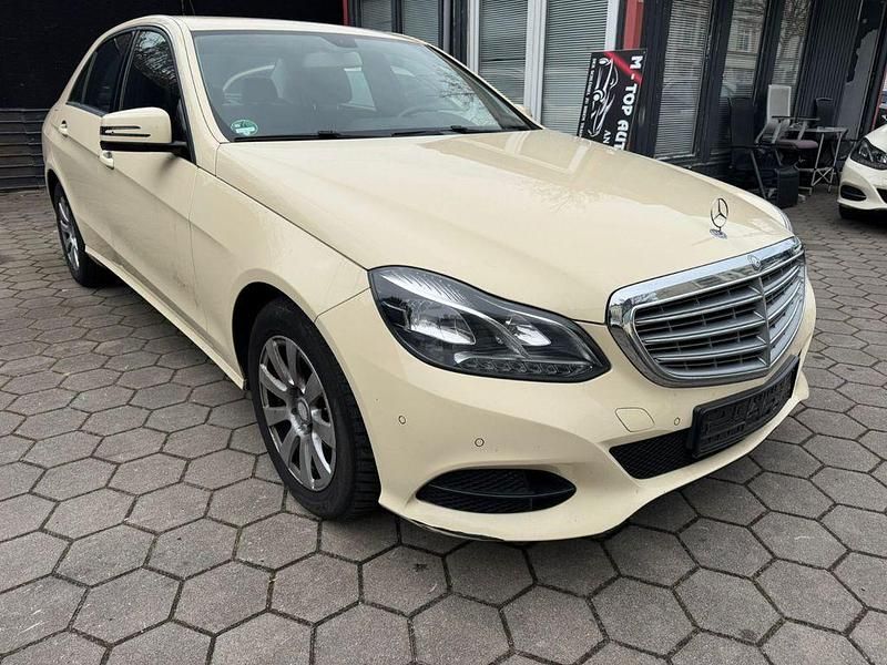 Gebraucht Mercedes E200 136 PS (100 kW) 2016 Beige Limousine