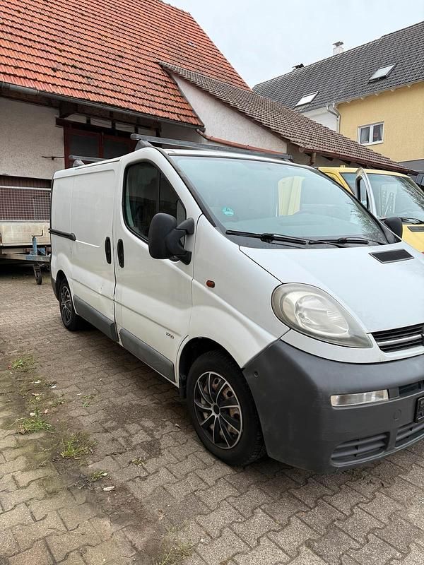 Gebraucht Opel Vivaro 120 PS (88 kW) 2002 Weiß Van / Kleinbus