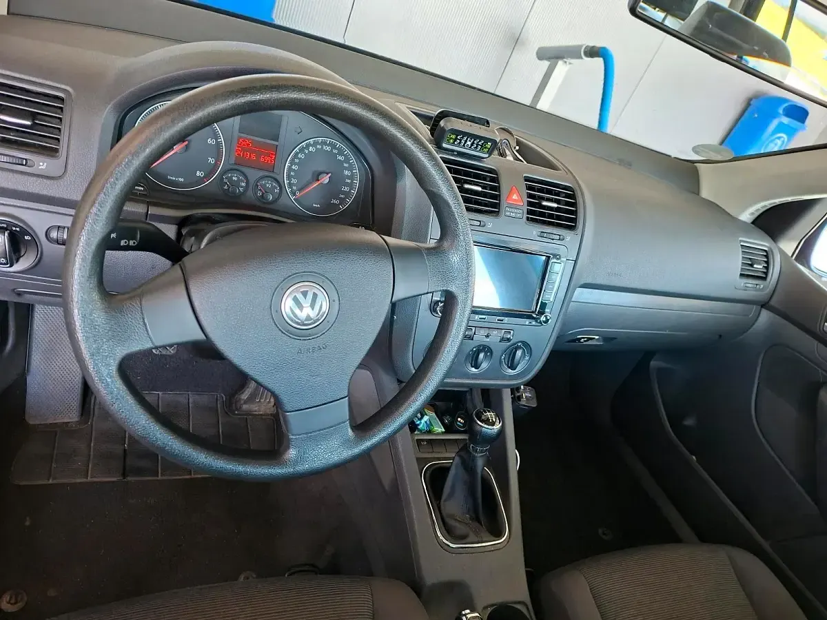 Gebraucht VW Golf V 102 PS (75 kW) 2004 Blau Kleinwagen