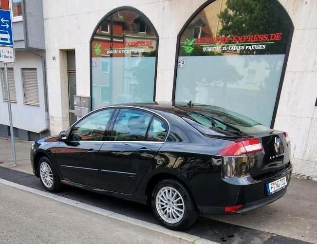 Schwarz Gebraucht 2013 Renault Laguna III Limousine | 2.900 € - Bild 1/4