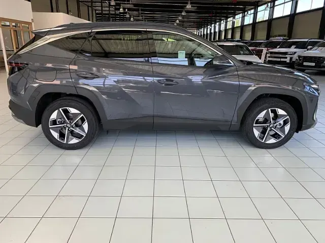 Neu Hyundai Tucson Trend 252 PS (185 kW) 2026 Grau SUV