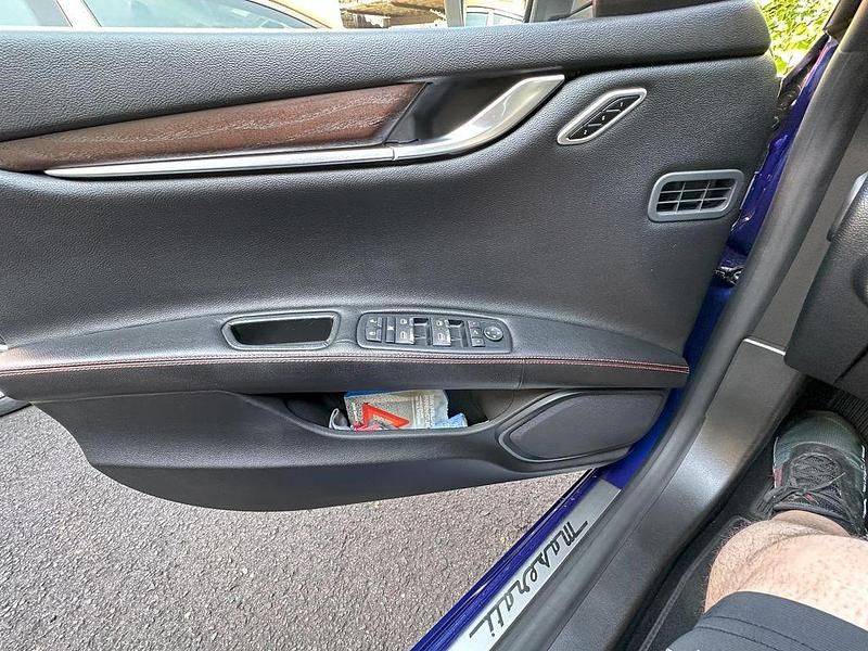 Gebraucht Maserati Ghibli 275 PS (202 kW) 2016 Blau Limousine