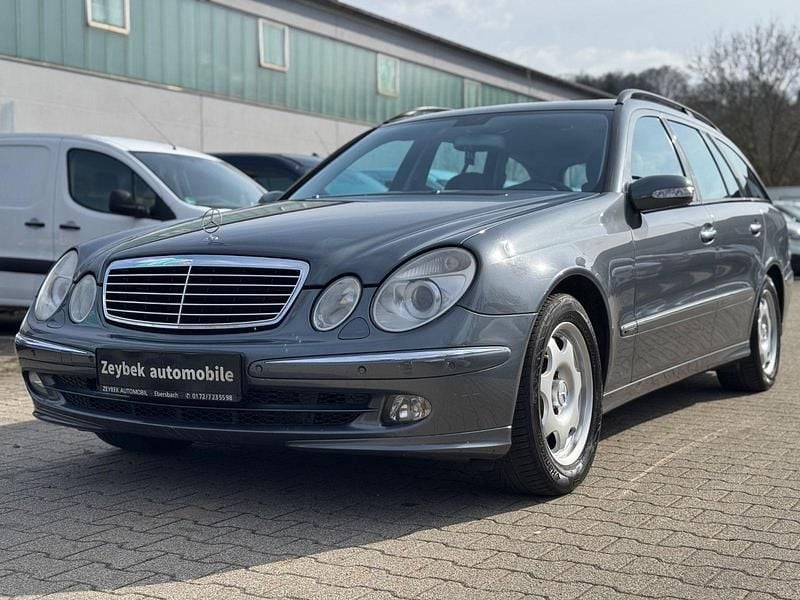 Gebraucht Mercedes E200 163 PS (119 kW) 2005 Flintgrau Kombi