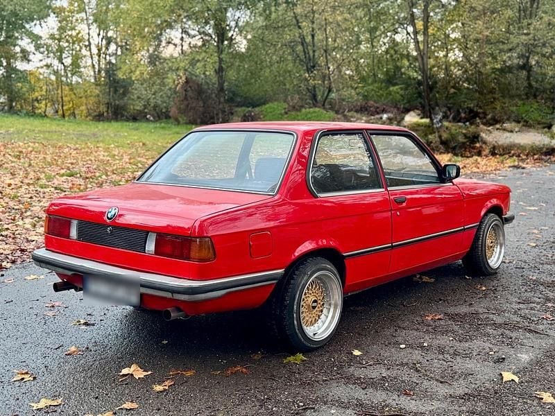 Gebraucht BMW 318 90 PS (66 kW) 1976 Rot Coupé