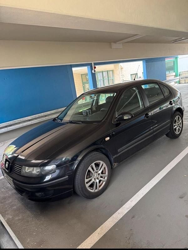 Schwarz Gebraucht 2006 Seat Leon Limousine | 900 € (Superpreis) - Bild 1/4