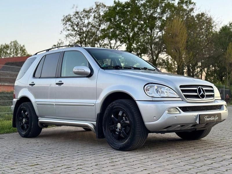 Gebraucht Mercedes ML400 250 PS (183 kW) 2002 Silber SUV