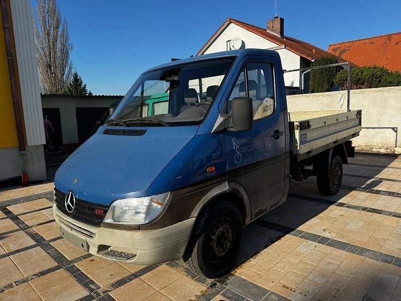 Blau Gebraucht 2000 Mercedes Sprinter Van | 2.300 € - Bild 1/4