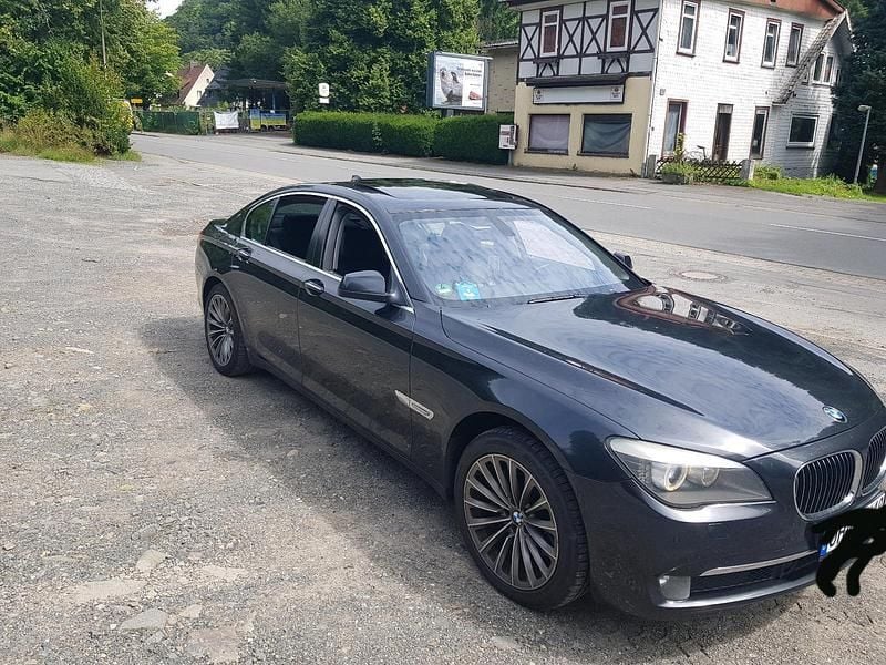 Schwarz Gebraucht 2009 BMW 730 Limousine | 8.000 € (Superpreis) - Bild 1/4