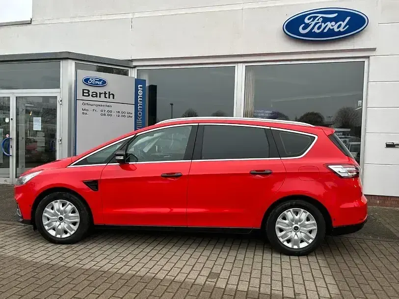 Używany Ford S-MAX Titanium 190 KM (139 kW) 2020 Czerwony Minivan