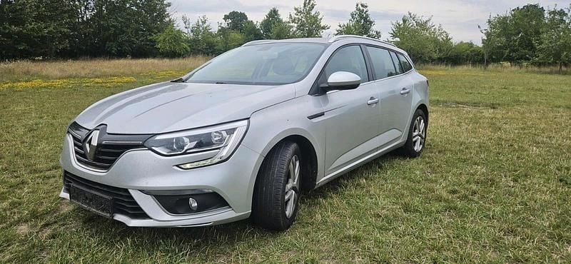 Silber Gebraucht 2017 Renault Mégane GrandTour Kombi | 6.999 € (Superpreis) - Bild 1/4